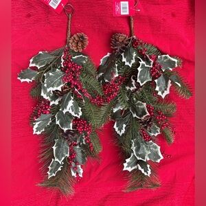 NWT set of 2 Ashland Christmas Xmas teardrop decor 23” inches faux berries